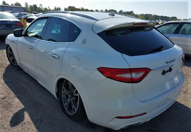 Maserati Levante cena 59900 przebieg: 21958, rok produkcji 2017 z Szczyrk małe 92
